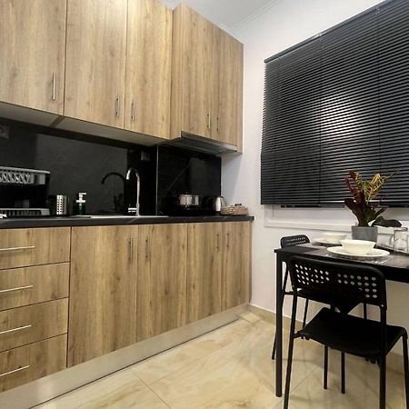 Our Little 1 Apartment เอเธนส์ ภายนอก รูปภาพ