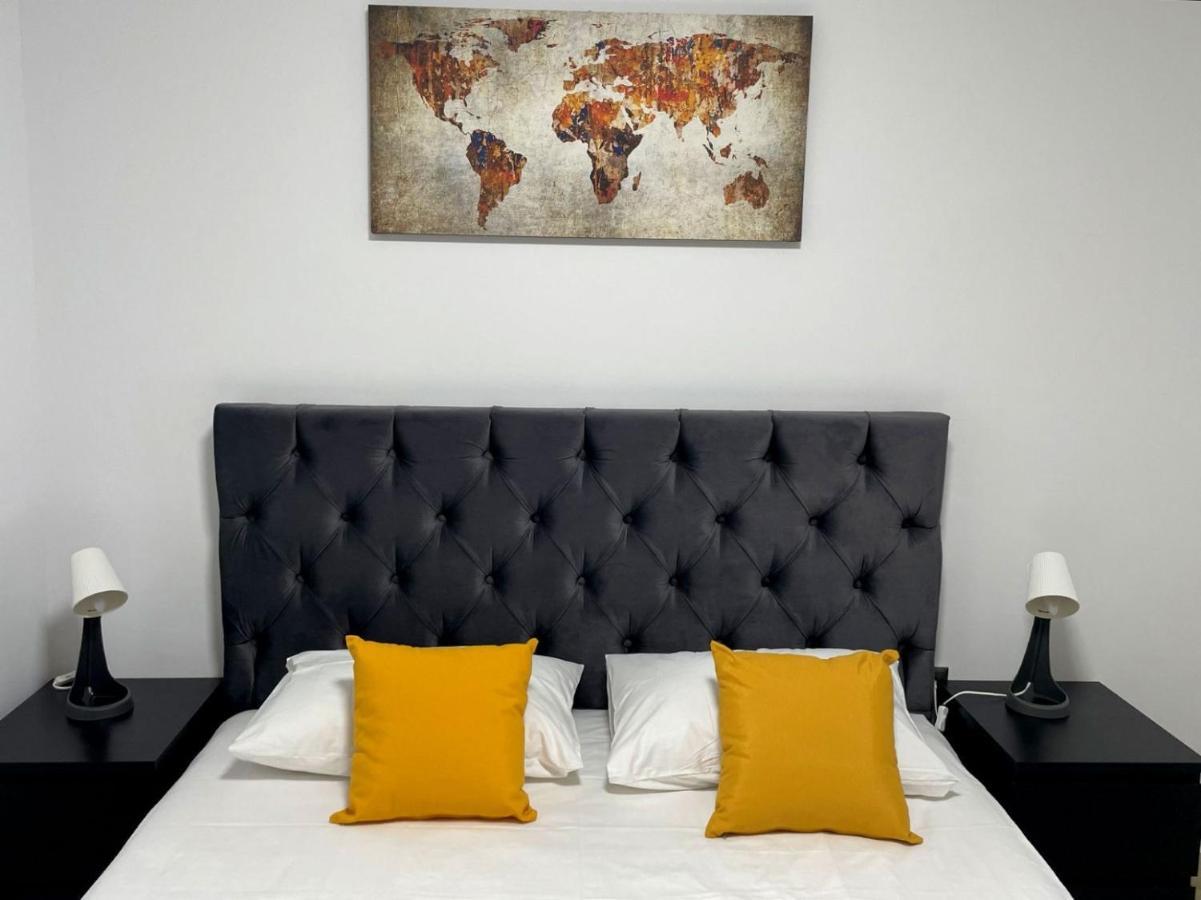 Our Little 1 Apartment เอเธนส์ ภายนอก รูปภาพ